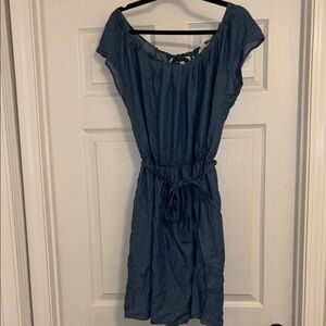 💜💜 Lauren Conrad Adorable Chambray  Dress